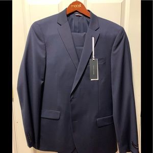 NWT Men’s Tommy Hilfiger Suit 44L blue gorgeous!